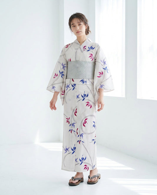 YOUR かんたん浴衣 流麗モダン | ほんのり色づく薄ピンク地と青・マゼンタのコントラストが美しく映える古典モダンな洗える綿浴衣