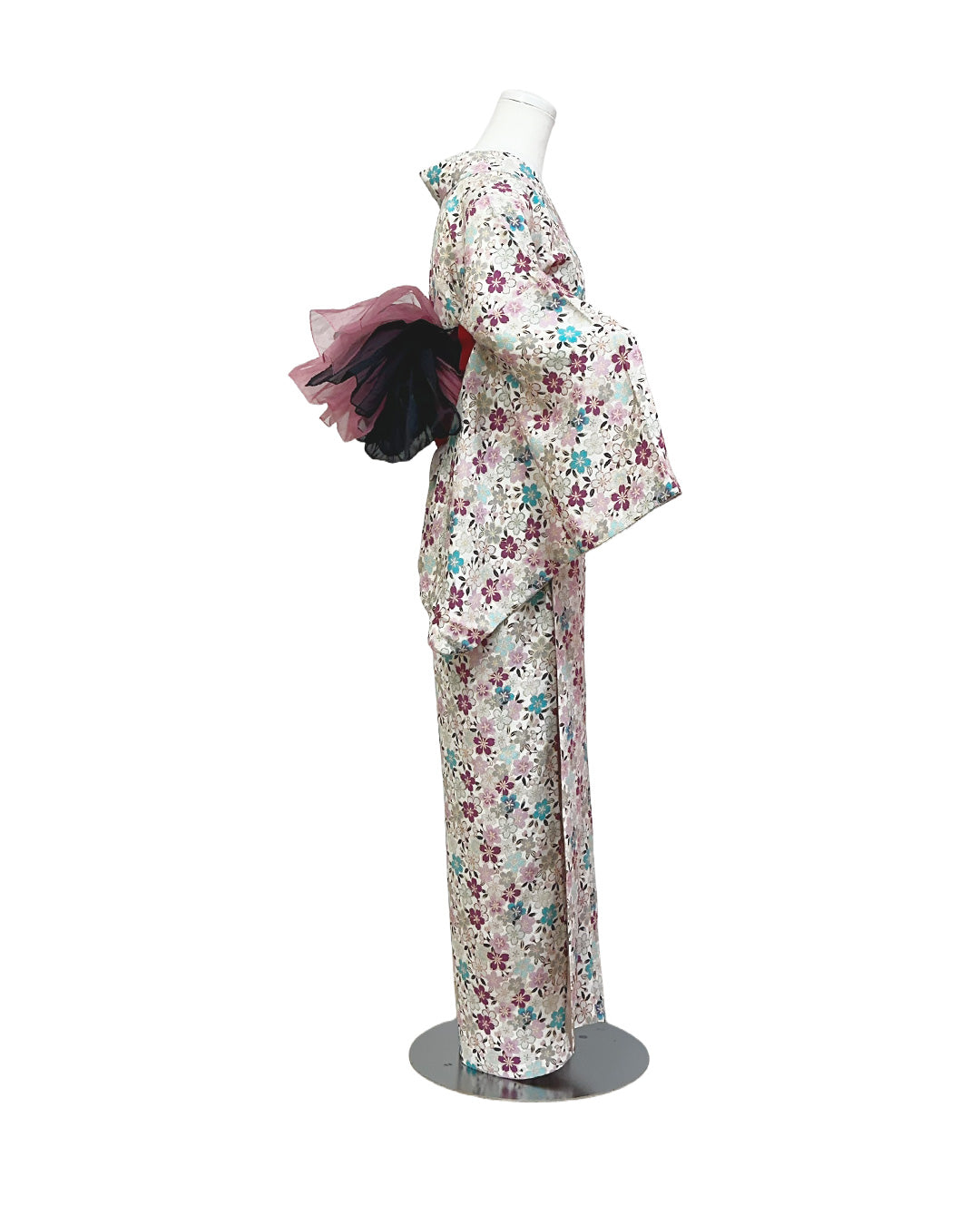 YOUR かんたん着物 桜尽くし | 桜の模様が可愛らしさを引き出すデザイン