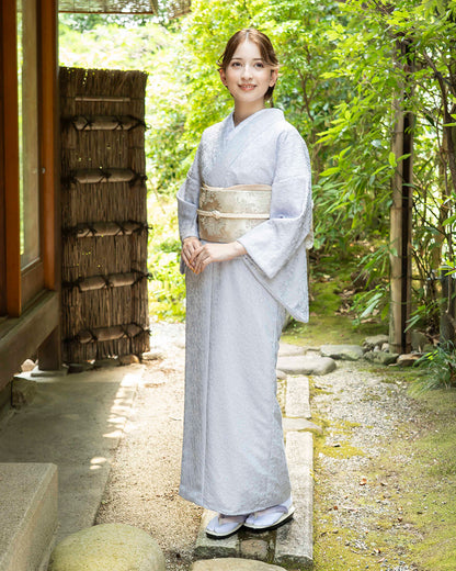 YOUR かんたん着物 ユメ桜 | クラシカルな美しさとモダンな遊び心を両立させたデザイン