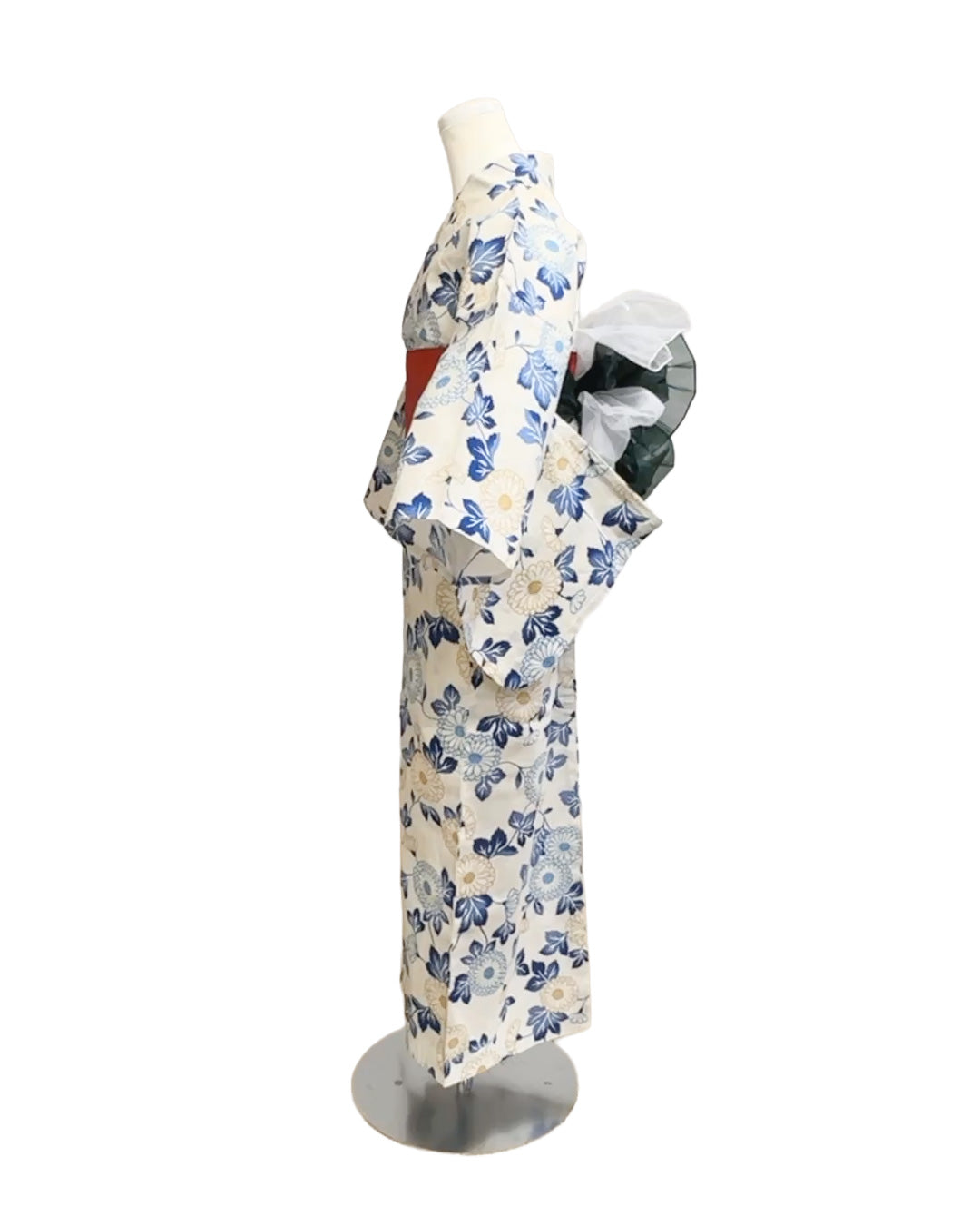 YOUR 簡約浴衣 龜背竹圖樣 | 清爽復古摩登的可水洗聚酯纖維浴衣，在水藍色底色上大膽的棕色葉子圖案顯得格外亮眼