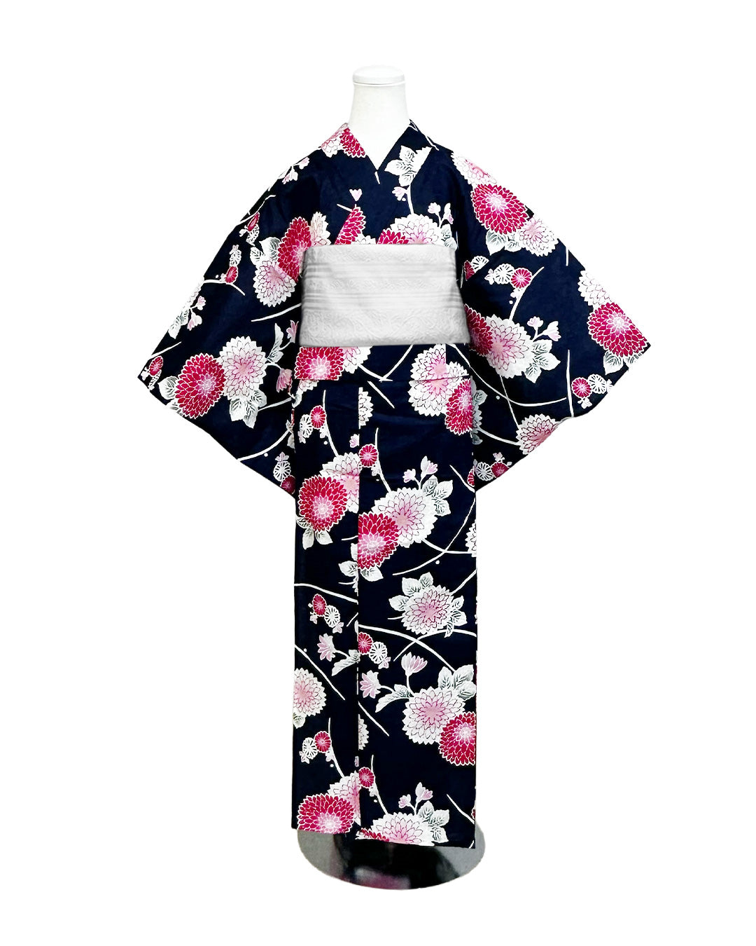 YOUR かんたん浴衣 菊華モダン | 黒地に映える鮮やかなピンクと大ぶりの菊華が織りなす古典フェミニンな洗える綿浴衣