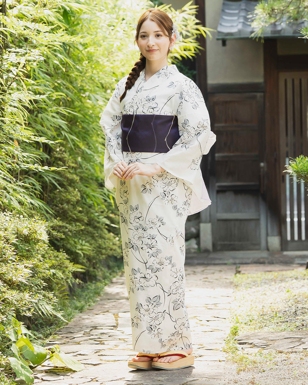 YOUR Easy Yukata with Monstera Pattern | A refreshing and retro-modern washable polyester yukata with bold brown leaves on a light blue background